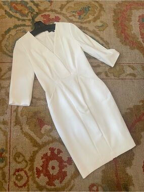 Hilton Hollis New York Off White V-Neck stretchy Sheath Dress Pockets